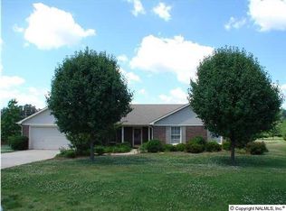 157 Word Ln, Harvest, AL 35749