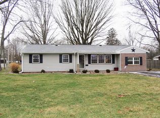 102 Matteson Dr, Villa Grove, IL 61956