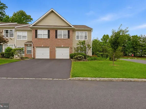 101 Wellington Park Dr, Princeton, NJ 08540