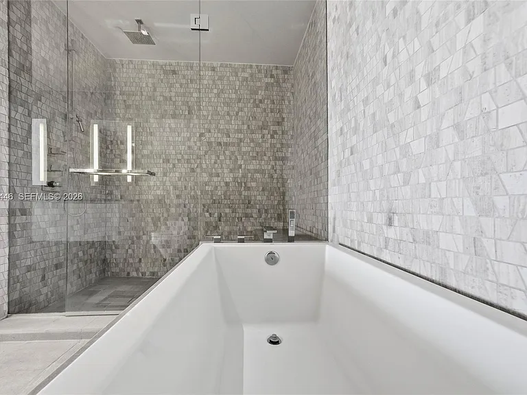 88 SW 7th St #2008 — Photo 22