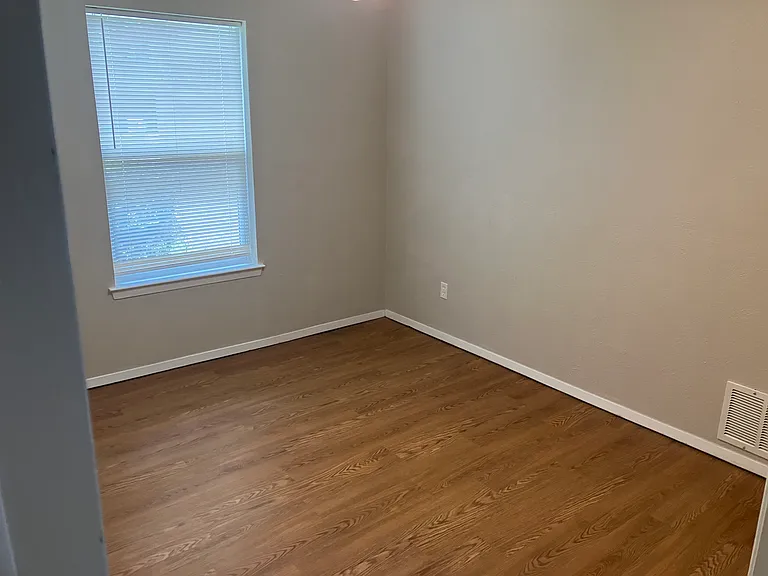 429 Marsha St — Photo 15