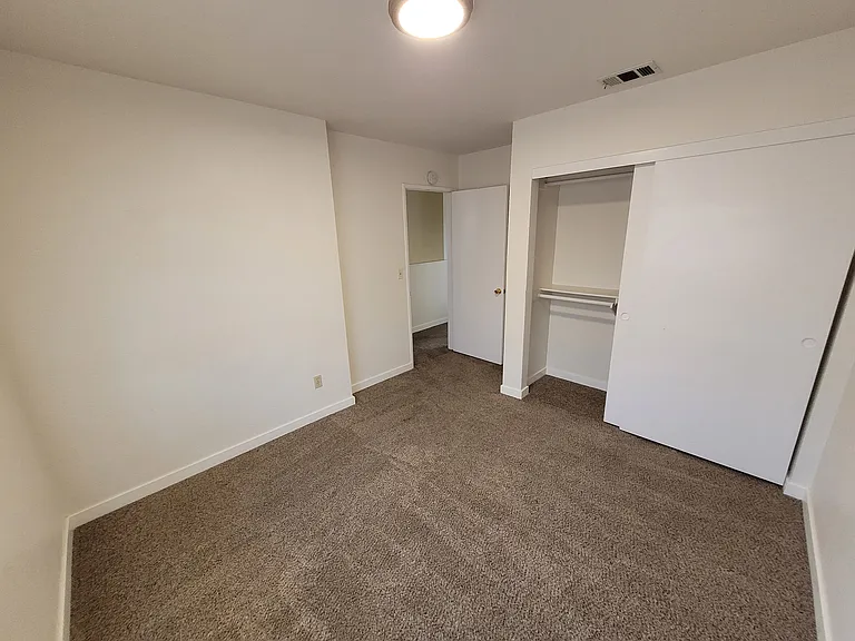 1254 Elm Ave #B — Photo 6