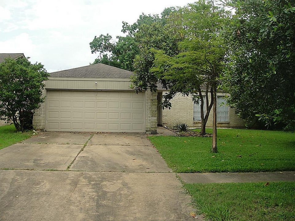 1st image of 22519 Red River Dr