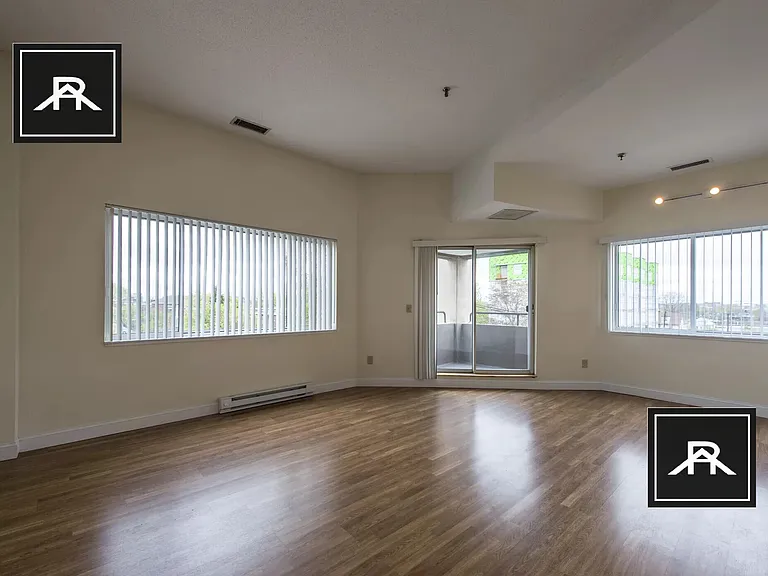 1077 Commonwealth Ave #409 — Photo 13