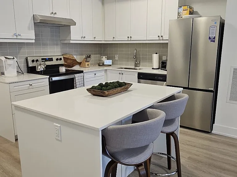 19 B West St N #204 — Photo 4