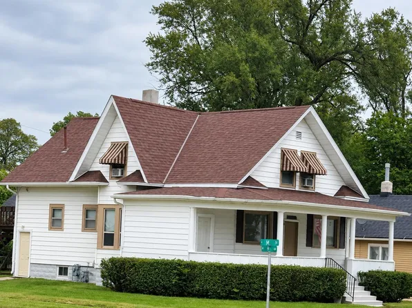 746 W 9th St, Fremont, NE 68025