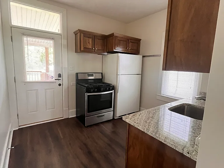 1217 Schiller Ave #1 — Photo 7