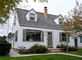 3745 N 99th St, Milwaukee, WI 53222
