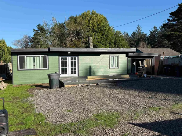 2247 Harmony Ln, Crescent City, CA 95531