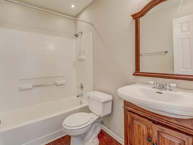 6418 Nicole Way — Photo 16