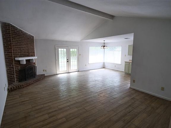 4th image of 22411 Red River Dr