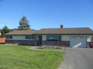 271 Westbrook Ln, Smith River, CA 95567