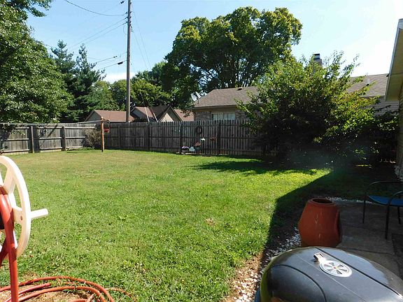 2nd image of 208 S Highland Dr