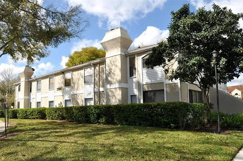 2 bed, 2.0 bath, 889 sqft, $1,450 — Photo 1