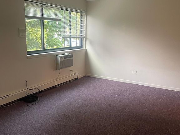 2nd image of 501 E Dogwood Ln