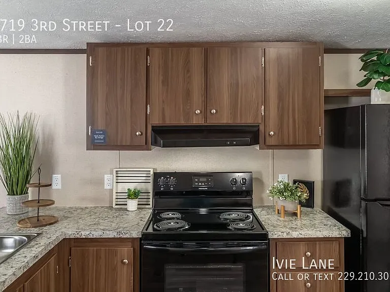 2719 3rd St #22 — Photo 22