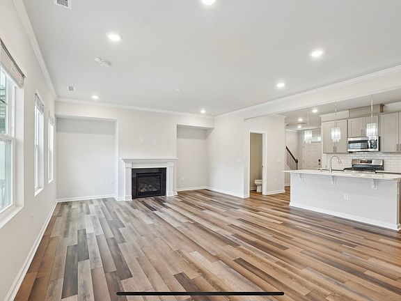 3rd image of 272 Hiking Hill Ln #7
