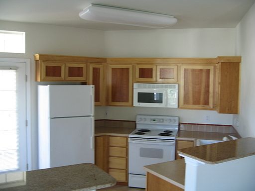 3rd image of 1000 NE 63rd Way Unit 2110