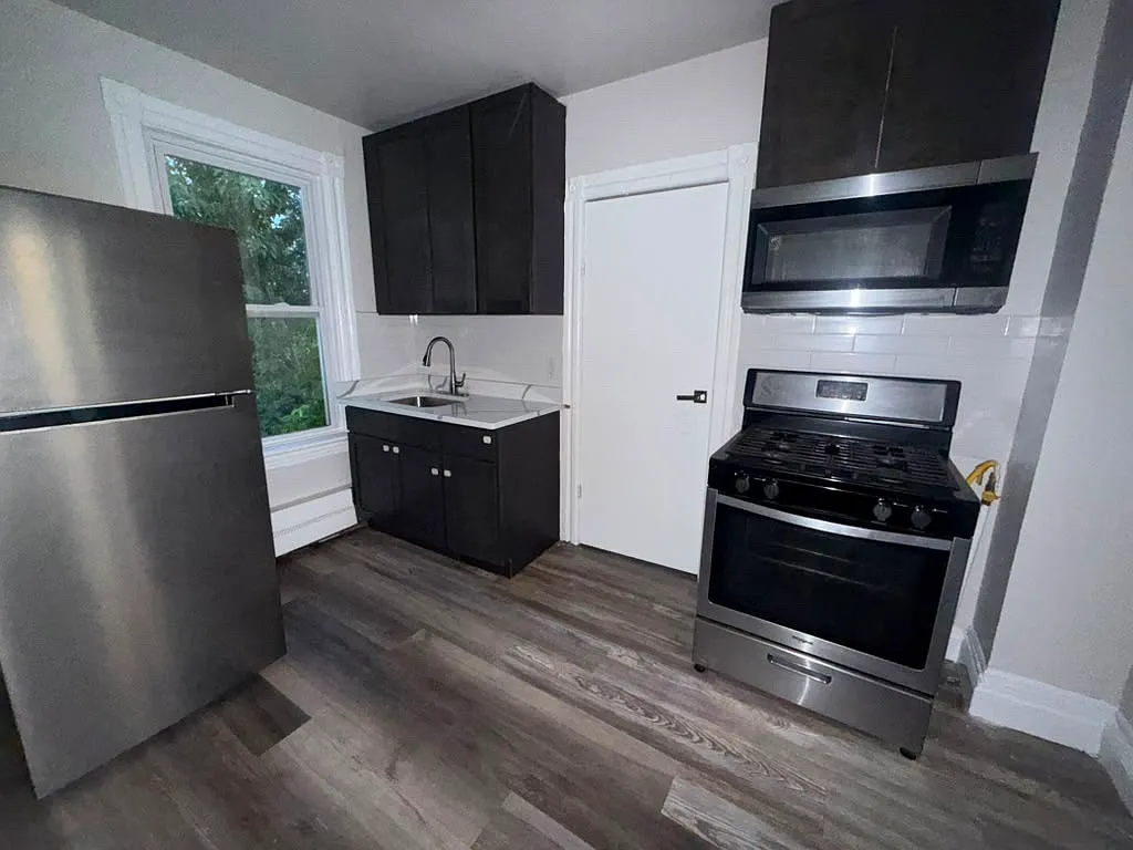 2 bed, $1,850 — Photo 3
