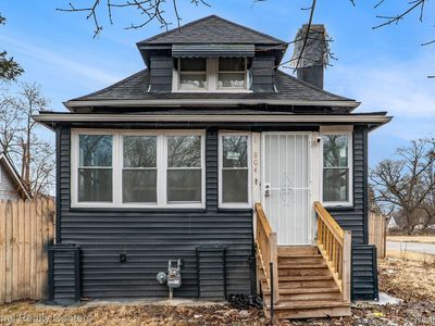 16804 Dolphin St, Detroit, MI, 48219