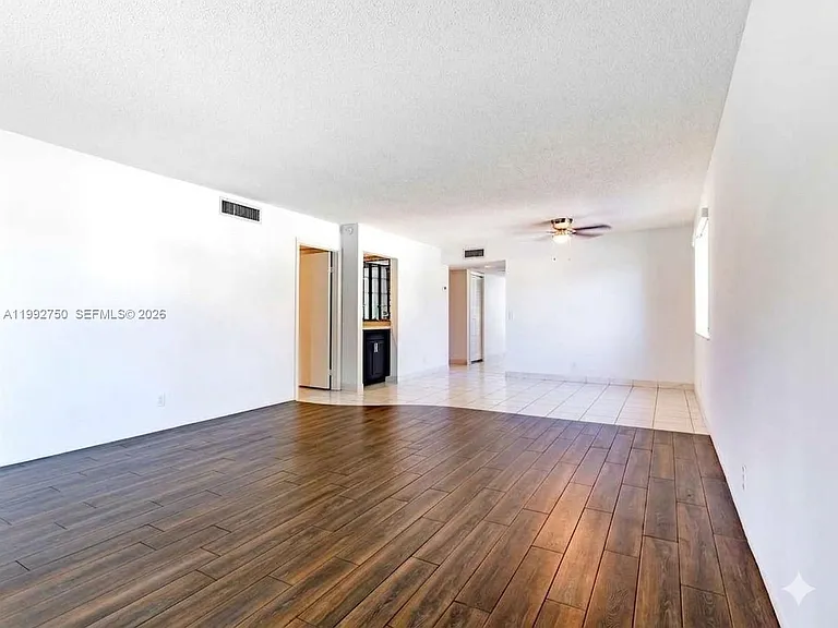 357 Lakeview Dr #1 — Photo 11