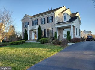 43881 Sherando Ct, Chantilly, VA 20152