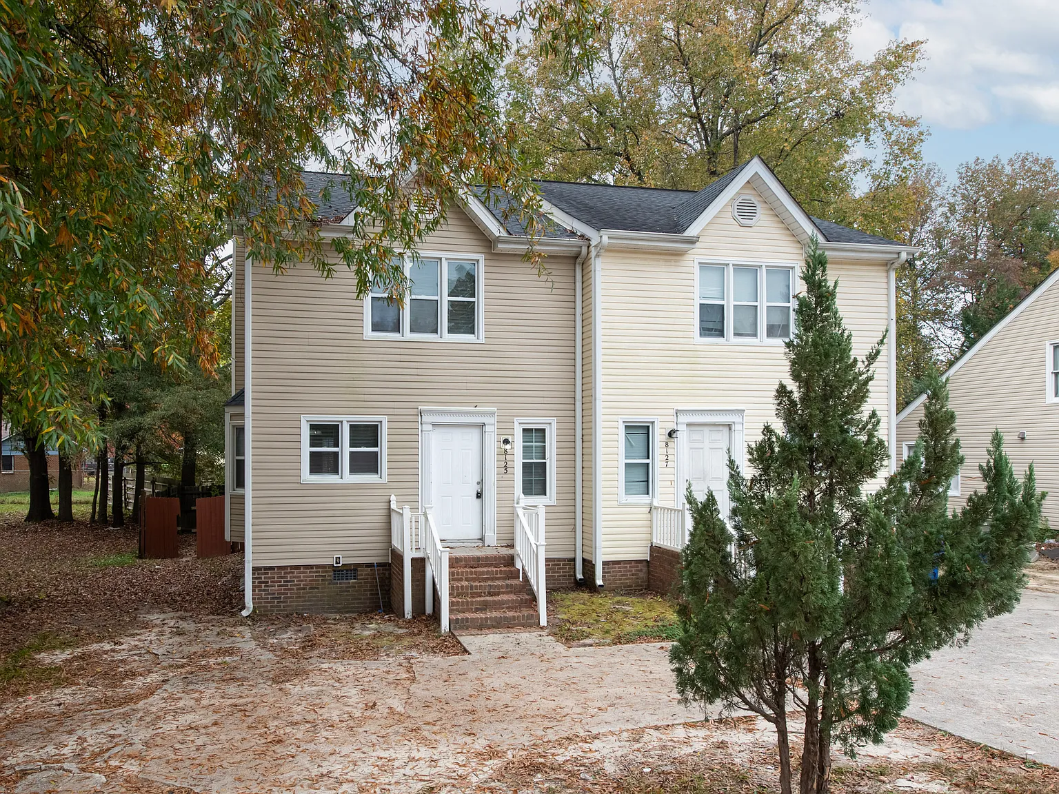 8125 Perry Creek Rd — Photo 2