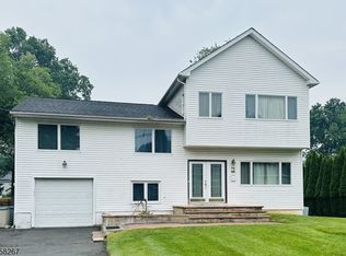 75 S Ashby Ave, Livingston Twp., NJ 07039