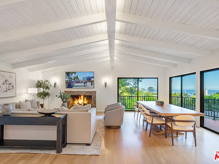 9305 Beverly Crest Dr — Photo 15