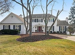 142 Surrey Ln, Burr Ridge, IL 60527