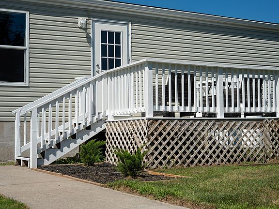 3rd image of 78 Irish Settlement Rd