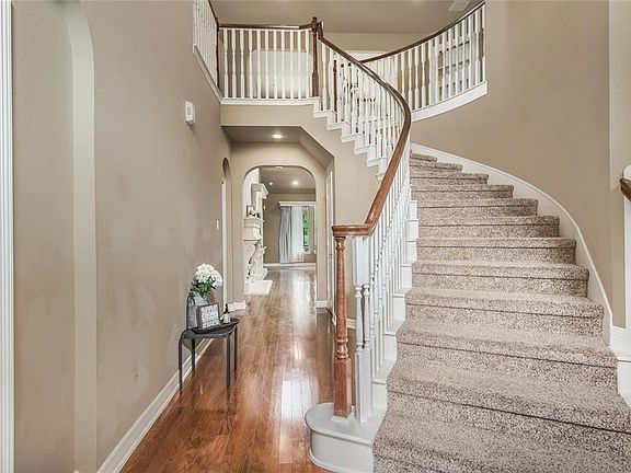 2nd image of 3002 Meadowmist Ct