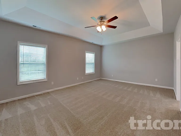 1022 Cyril Dr — Photo 8