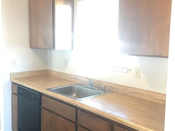 5th image of 24 Alma Ct