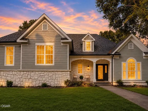 825 Colonial Dr, Webb City, MO 64870