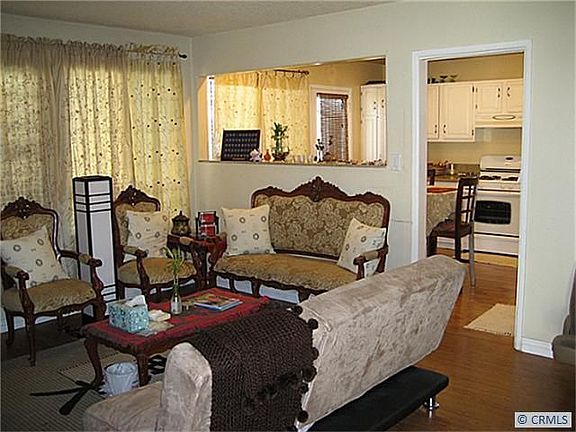 3rd image of 3225 Cricklewood St