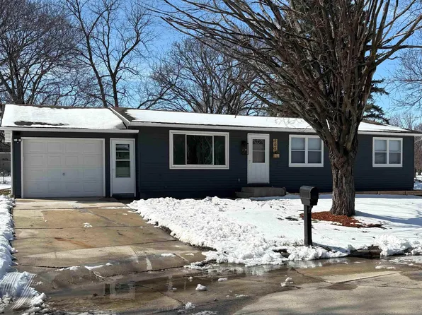 702 S Harrison Ave, Mason City, IA 50401