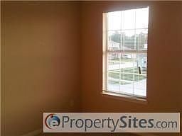 4th image of 21118 Grandin Wood Ct