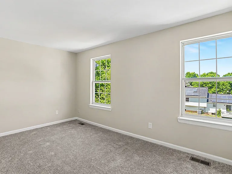 32 Tameron Pl — Photo 17