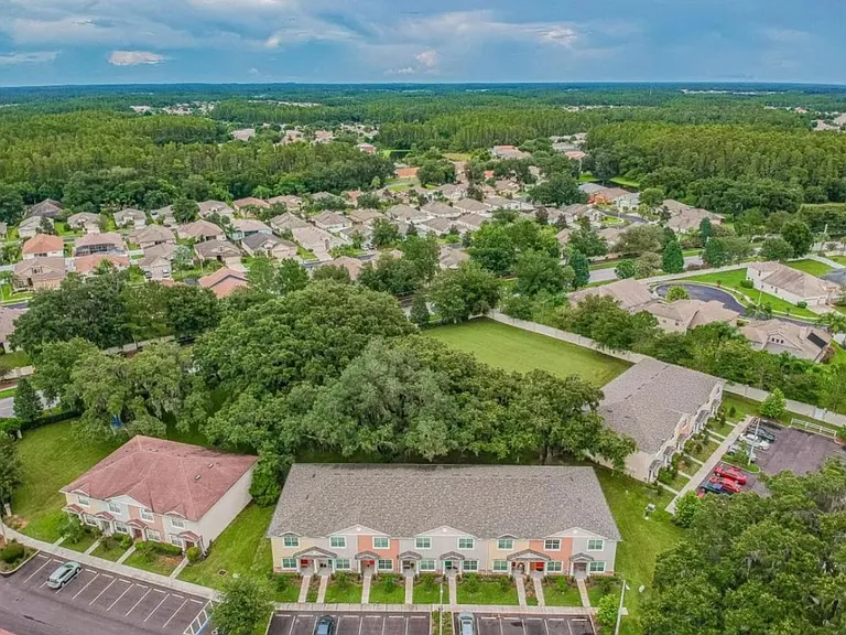 1122 Hillhurst Dr — Photo 14