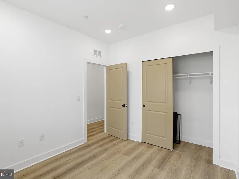 2532 N 11th St #1 — Photo 8