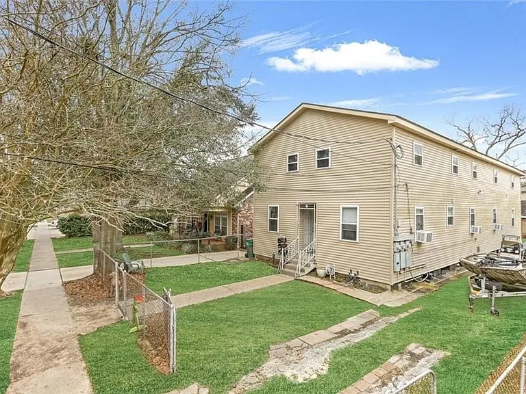 522 Aurora Ave — Photo 18
