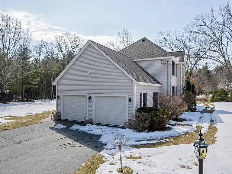 20 Ordway Ln — Photo 3
