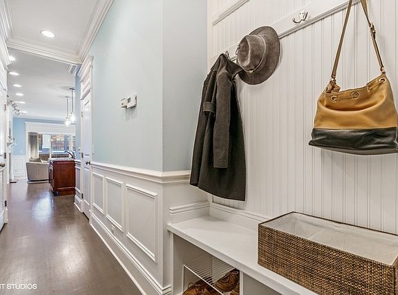 2nd image of 2540 W Diversey Ave APT 201