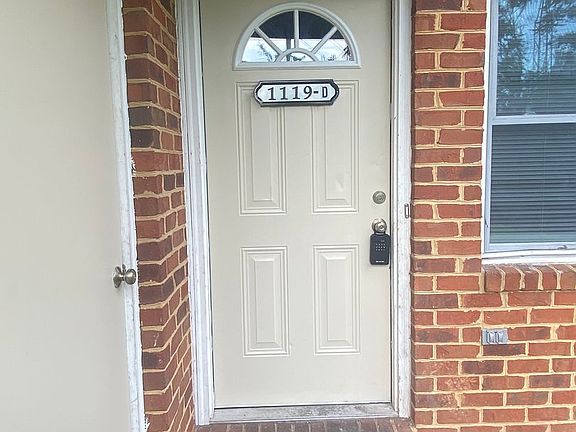 2nd image of 1119D Reservoir St