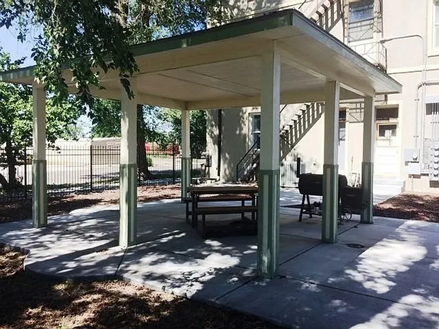 195 N 2 W #3C — Photo 16