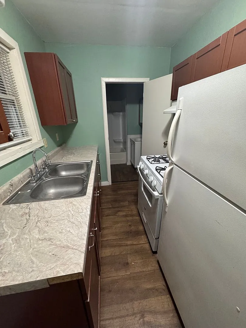 310 West Lexington Avenue — Photo 2