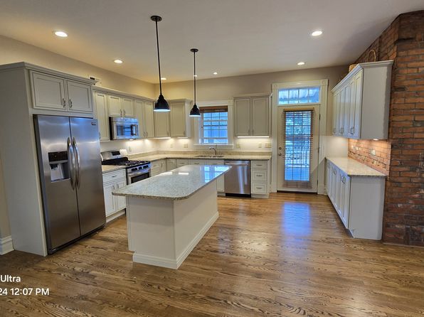 320 1st St APT 2