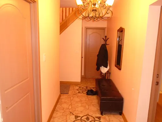 Rented by 18 REALTY | media 14