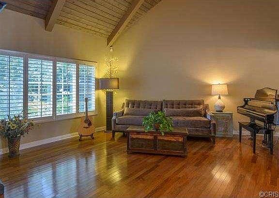 3rd image of 4082 Bakman Ave